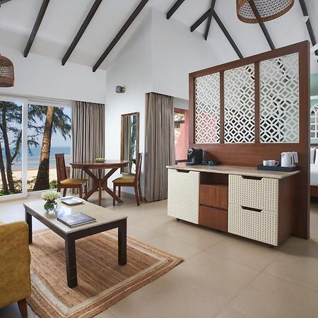 Mandrem Beach Resort, A Member Of Radisson Individuals Retreat Exterior photo
