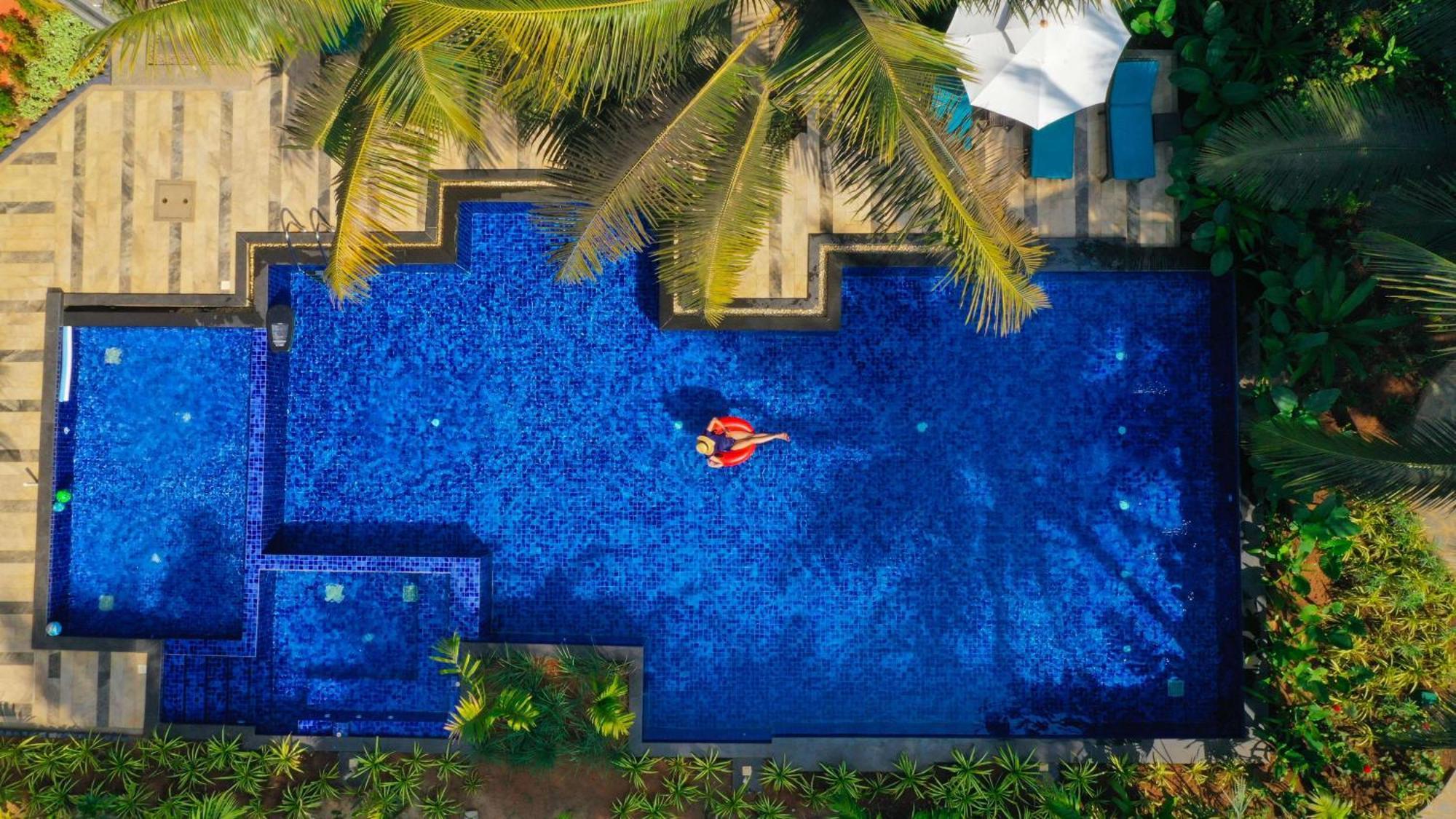 Mandrem Beach Resort, A Member Of Radisson Individuals Retreat Exterior photo