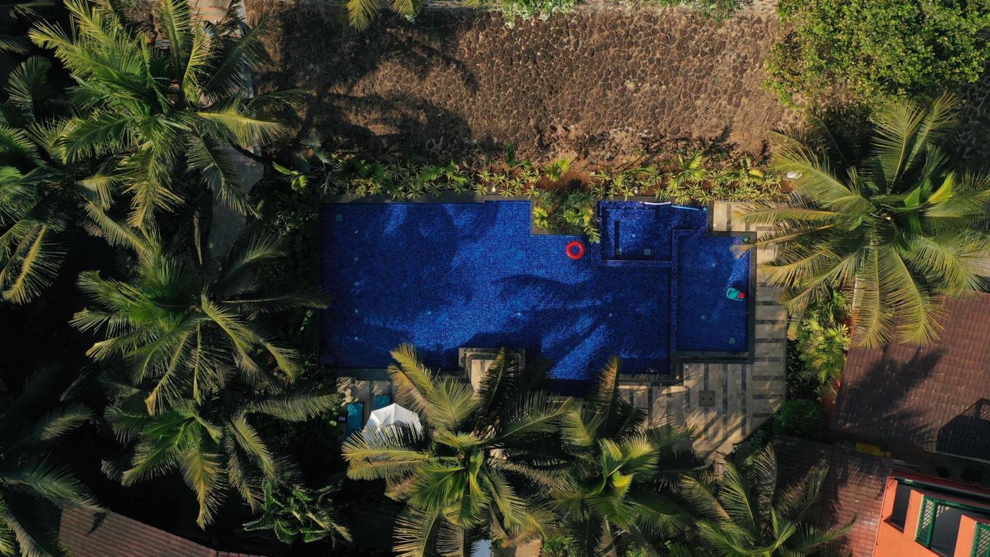 Mandrem Beach Resort, A Member Of Radisson Individuals Retreat Exterior photo