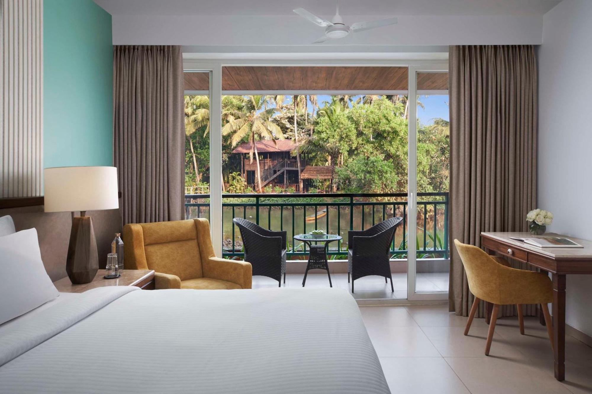 Mandrem Beach Resort, A Member Of Radisson Individuals Retreat Exterior photo