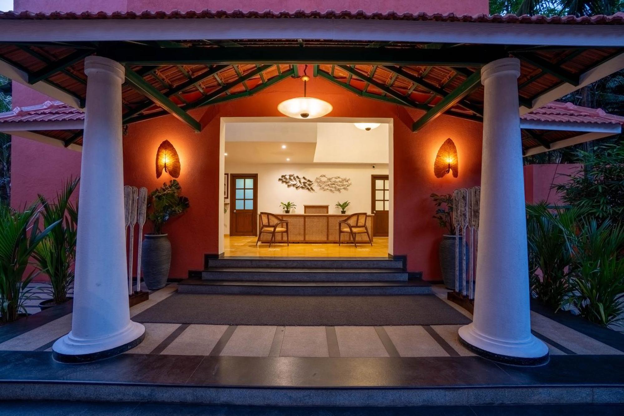 Mandrem Beach Resort, A Member Of Radisson Individuals Retreat Exterior photo