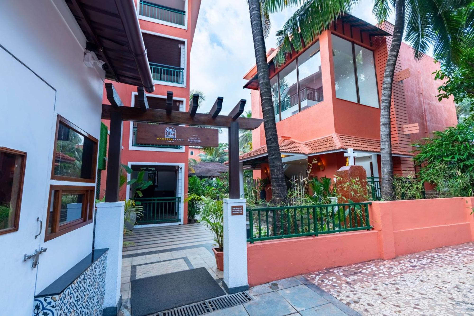 Mandrem Beach Resort, A Member Of Radisson Individuals Retreat Exterior photo