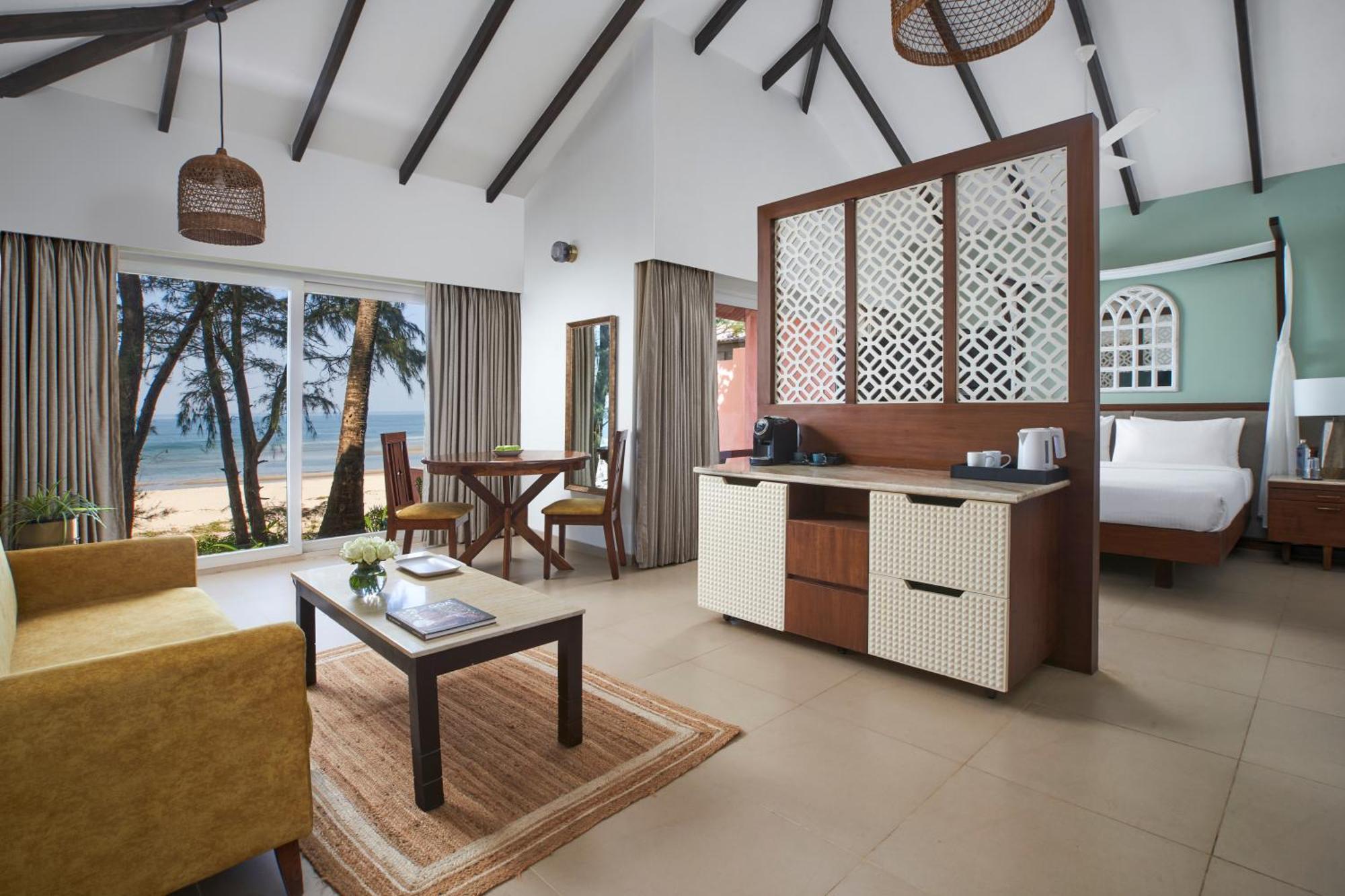 Mandrem Beach Resort, A Member Of Radisson Individuals Retreat Exterior photo